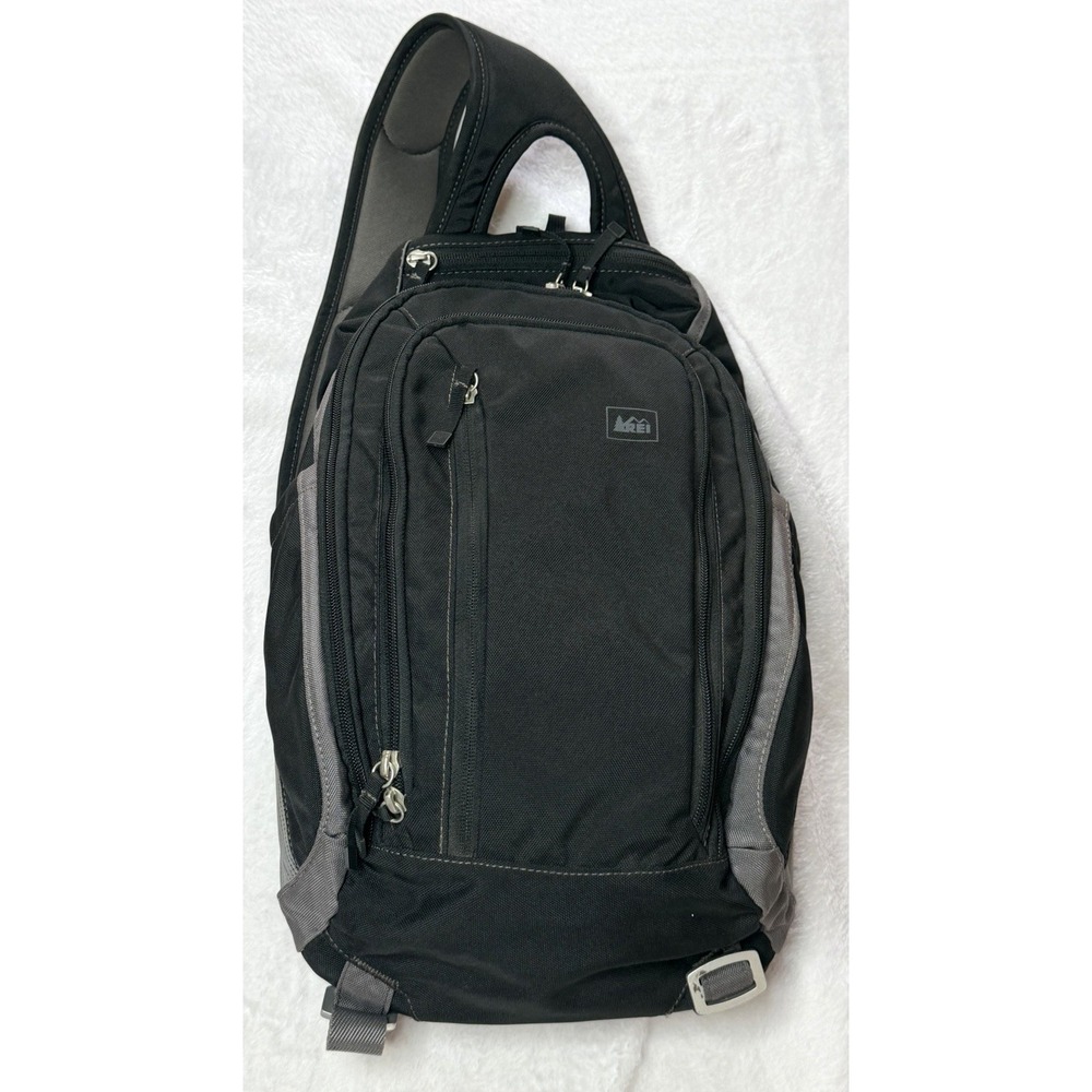 REI Sling Backpack One Shoulder Black & Gray Multi Pockets EUC